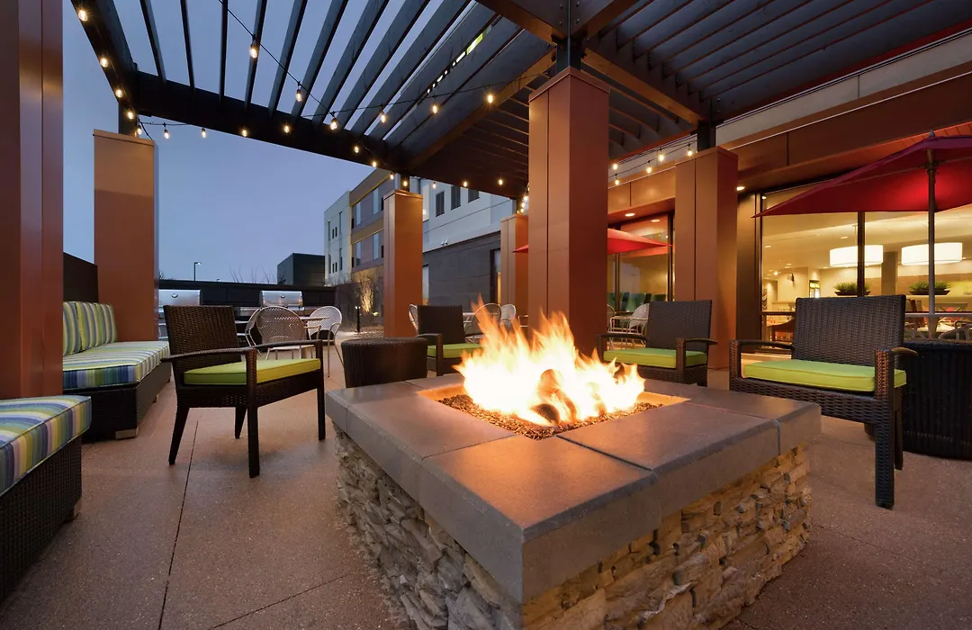 Home2 Suites By Hilton Milwaukee Airport-1